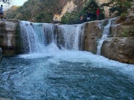 Wisata-Air-Terjun-Tanggedu
